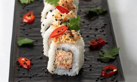 Sushi rolls με καβούρι από τον Άκη Πετρετζίκη