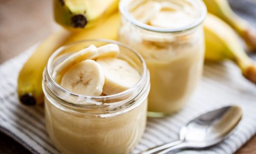 Πουτίγκα μπανάνας με μάνγκο