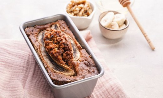 Κέικ μπανάνας με φράουλες