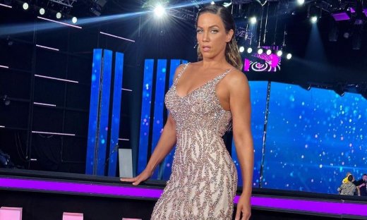 Η Στικούδη επιβεβαίωσε: «Συζητάω διάφορα projects, είμαι πολύ χαρούμενη»