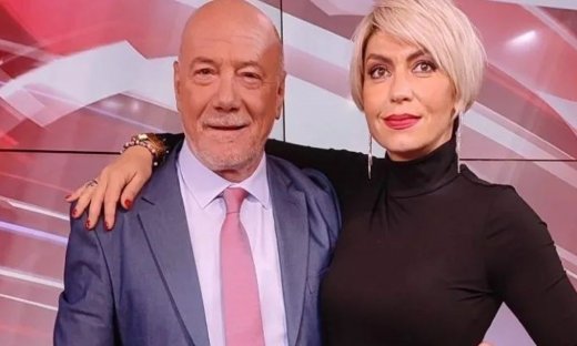 H γυναίκα με τα μαύρα του «Chase» με σούπερ σέξι φόρεμα σε αθλητική εκπομπή