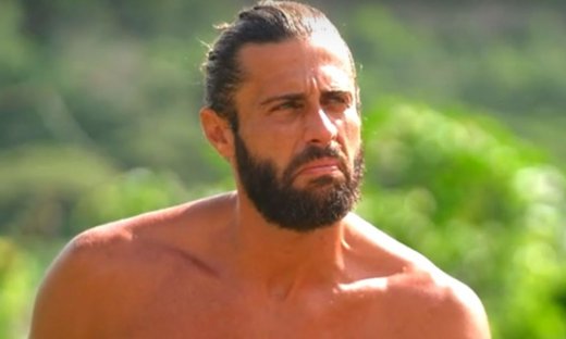 Ο Βασάλος μιλάει για τα «παρεάκια» στο Survivor παρότι το παιχνίδι έγινε ατομικό & το κοινό «γελάει»