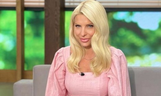 «Έπεσαν σύννεφο» τα unfollow: Ποιους ακολουθεί τελικά η Ελένη Μενεγάκη;