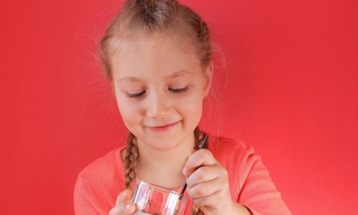 Φτιάξτε υγιεινή μους σοκολάτας με γιαούρτι