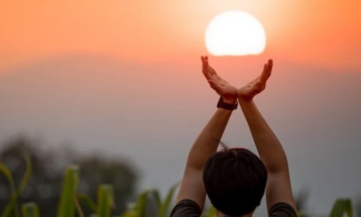 Θερινό Ηλιοστάσιο - Ανάβουν φωτιές στις γειτονιές!