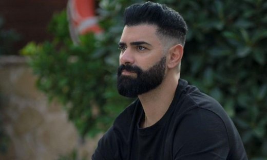 Σαρμπέλ: «Στη γυναίκα μου αφιέρωσα το τραγούδι “σοκολάτα” γιατί είναι μελαμψή»