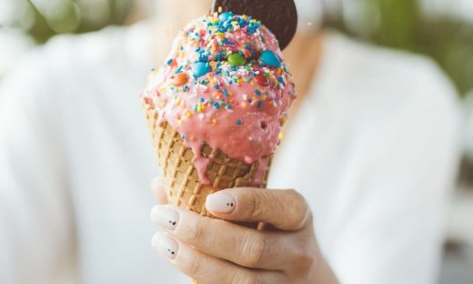 Πώς θα φτιάξεις το παγωτό του TikTok σε 5 λεπτά