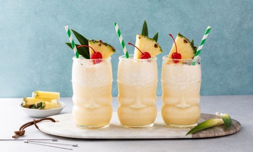 Smoothie με γάλα καρύδας και ανανά