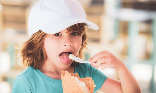 Φτιάξτε το πιο εύκολο σκληρό κέλυφος σοκολάτας για το παγωτό