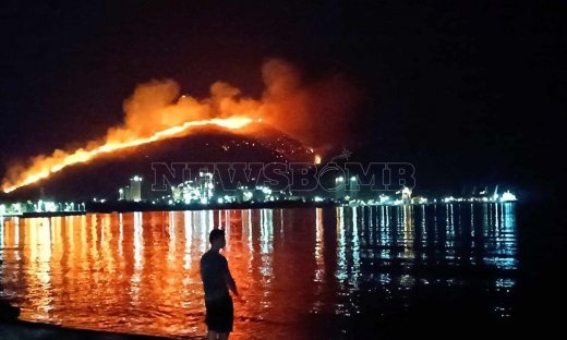 Νύχτα αγωνίας στην Εύβοια – Ανεξέλεγκτη η φωτιά στο Αλιβέρι
