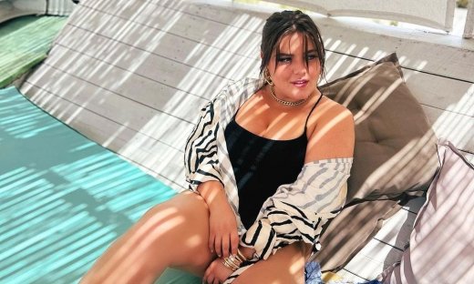 Δανάη Μπάρκα: Το body shaming, οι φώτο με μαγιό και το ρετούς