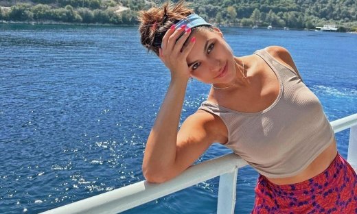 H Δανάη Παππά μόνο με ένα παρεό δίδαξε το απόλυτο summer look