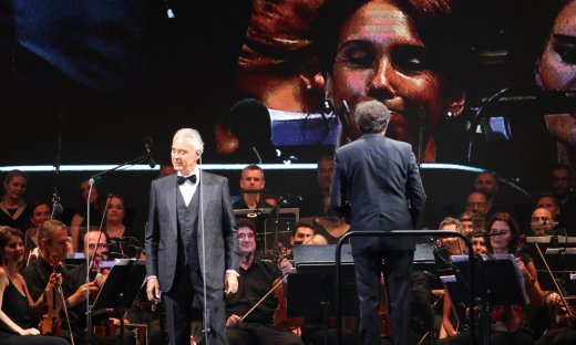 Andrea Bocelli: Μοναδικά στιγμιότυπα από την ξεχωριστή συναυλία του στο ΟΑΚΑ