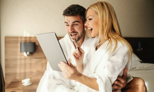 Από κολλητοί, εραστές; Άνετα γίνεται, γι' αυτά τα ζευγάρια ζωδίων