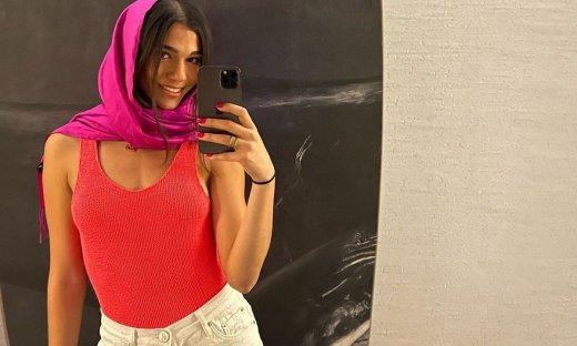 Στη νέα photo της Μελίνας Νικολαΐδη οι fans είδαν την Dua Lipa και ο σύντροφός της την Μαρινέλλα