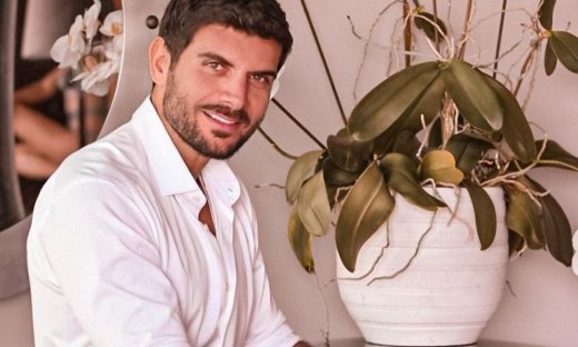 Αξιοζήλευτη η θέα στο loft του Μάνου Γαβρά (photos)