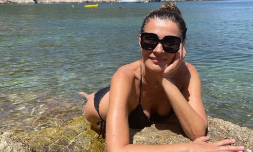 Μη ψάχνεις άλλο! Το μαγιό που λάτρεψε κάθε γυναίκα το φόρεσε η Μαρία Ναυπλιώτου (εικόνες)