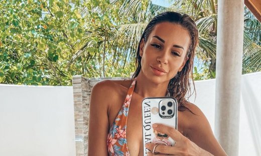 Ελένη Χατζίδου: To απρόοπτο στην παραλία - «Tην πάτησα στη Χαλκιδική»