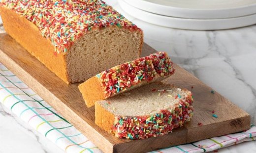 Κέικ βανίλιας με 3 υλικά από τον Άκη Πετρετζίκη