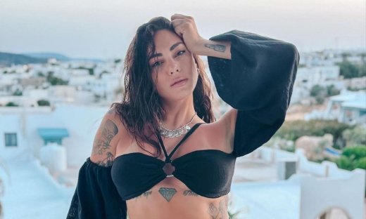 Ευρυδίκη Βαλαβάνη: Και τρώει και δεν... ψεύδεται! Η φωτό με το φαγητό και το επικό τρολάρισμα!