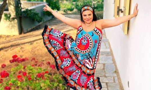 Η Δανάη Μπάρκα πάει κόντρα στην ατυχία λίγο πριν την πρεμιέρα