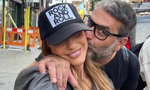 Βασίλης Μπισμπίκης: Δεν αντέχει λεπτό μακριά από τη Βανδή και ταξίδεψε μέχρι τη Νέα Υόρκη!