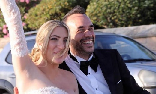 O Μουζουράκης υποδέχθηκε με νέο look την κόρη του ενώ ο Κουσουλός έδωσε την καλύτερη backstage φωτό