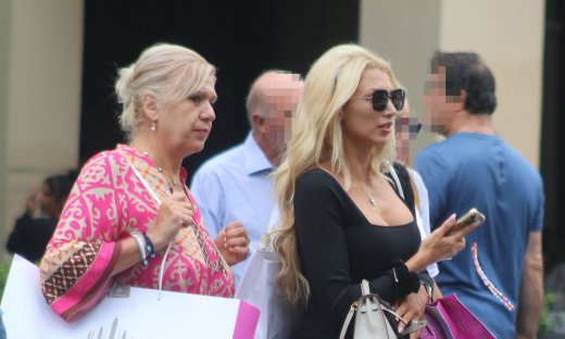 Κωνσταντίνα Σπυροπούλου: Για ψώνια με την μητέρα της, Πόπη, πιο αδύνατη από ποτέ!