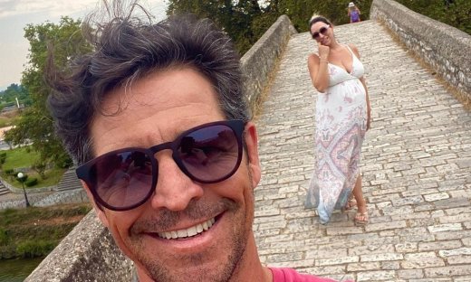 Απόστολος Ρουβάς: Η πρώτη ανάρτηση, μέσα από το μαιευτήριο, μετά τη γέννηση του γιου του