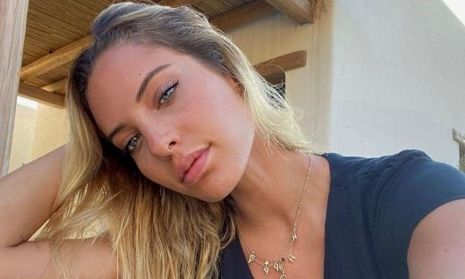 Η Νεφέλη Λιβιεράτου έκανε «δημόσιο» το προφίλ της στο Insta - Η τεράστια ομοιότητα με τη μαμά της