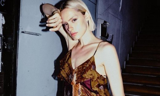 Η Όλγα Ντάλλα είχε γενέθλια: Η τεράστια αλλαγή στα μαλλιά και η άγνωστη φιλία με τον Παύλο Γαλακτερό