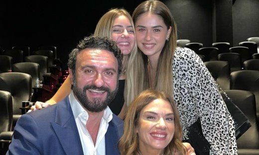 Σάββας & Λυδία από το «Σόι σου» ποζάρουν με τις καλλονές «κόρες» 4 χρόνια μετά-Η απαίτηση του κοινού