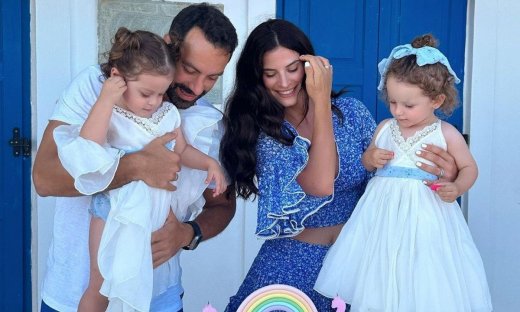 Τα δίδυμα Τανιμανίδη φωτογραφίζουν τους γονείς τους & η Δαλάκα έκανε το πιο γλυκό σχόλιο