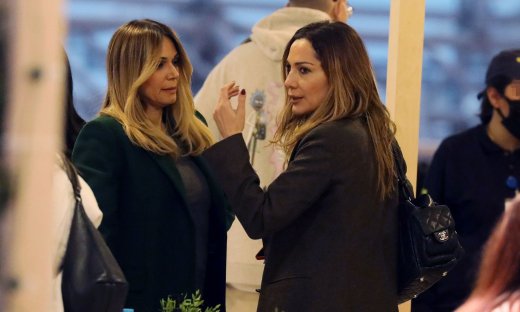 Κοκκίνου για τα αρνητικά σχόλια στη Βανδή: «Τι τους πειράζει η ηλικία μας και αυτά που φοράμε;»