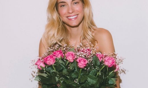 Η Δούκισσα Νομικού έγινε 37:H ξεχωριστή ευχή και η ροζ ανθοδέσμη