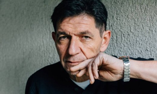 Το Ναυάγιο-Σκιαδαρέσης: «Συνεχώς κάτι γίνεται και με τροφοδοτεί με υλικό για τον ρόλο»