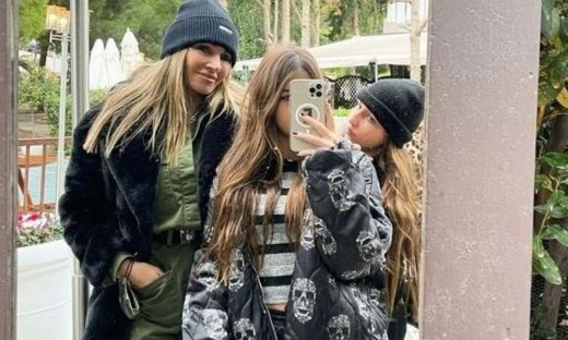 Η αγάπη της 16χρονης Μίλα για το ποδόσφαιρο έκανε την Πετρουλάκη να ποστάρει κάποιες υπέροχες φωτό