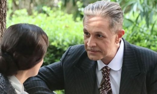 Ο Χειλάκης λίγο πριν μάθει πως δεν είναι Πανθέος έρχεται σε ρήξη με τη Χρυσοστόμη