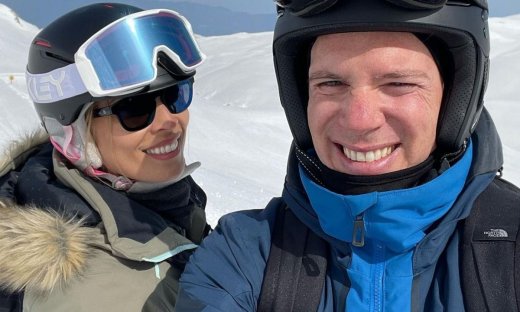 Ο Λέων Πατίτσας είδε το Βόρειο Σέλας από κοντά και τον ζήλεψε μέχρι κι ο κουμπάρος του