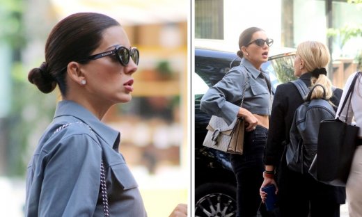 Σταματίνα Τσιμτσιλή: Με crop jacket και τσάντα διάσημου οίκου στο κέντρο της Αθήνας