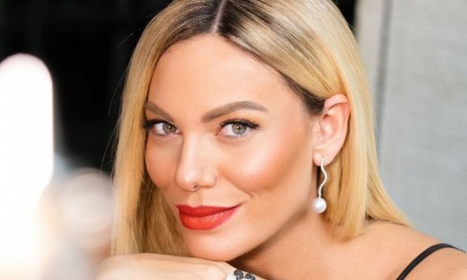 Ιωάννα Μαλέσκου: «Σας έχει συμβεί κι εσάς ή μόνο εγώ έχω πάθει έρωτα;»