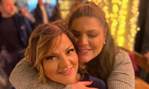 Η Σταυροπούλου έδειξε το μεγαλύτερο ταλέντο της Δανάης και ο «μπαμπάς» έκανε το καλύτερο like