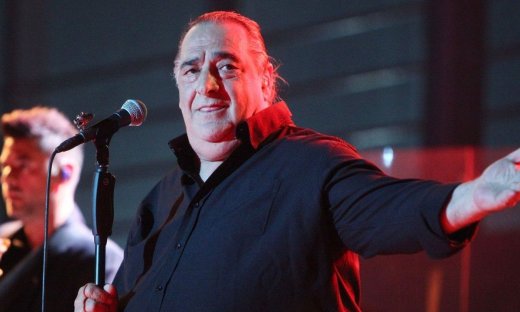 Νούμερο 1 trend στο Twitter η απώλεια του Βασίλη Καρρά