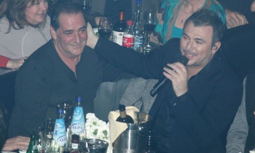 «Δεν θέλει φώτα ο Βασίλης»: Το διπλό «αντίο» του Ρέμου στον Καρρά