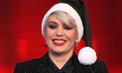 Η Chaser Μαρία Μάρκου εντυπωσίασε με το νέο της look και οι followers βρήκαν με ποια μοιάζει