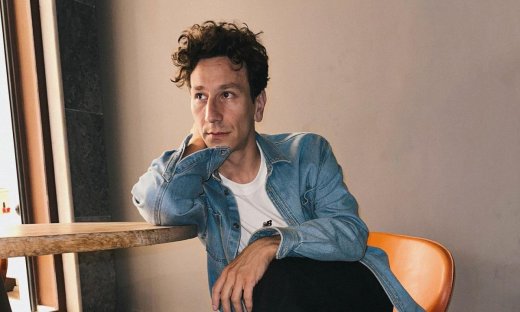 Μιχάλης Σαράντης: «Είχα την ενοχή ότι έχω περισσότερα από τους φίλους μου...»