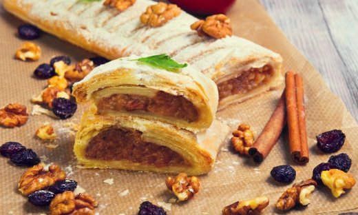 Περίσσεψαν μελομακάρονα; Φτιάξτε στρούντελ