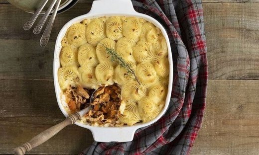 Cottage pie με γαλοπούλα από τον Άκη Πετρετζίκη