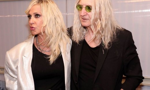 Άννα Βίσση: Η σπάνια selfie με τον Νίκο Καρβέλα