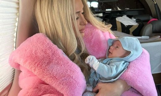 O γιος της Paris Hilton έγινε ενός: Το πάρτι και οι νέες photos